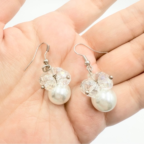 Elegant Faux Pearl & Crystal Earrings – Lot of 4 Pairs, Unique Drop Styles - Picture 8 of 11
